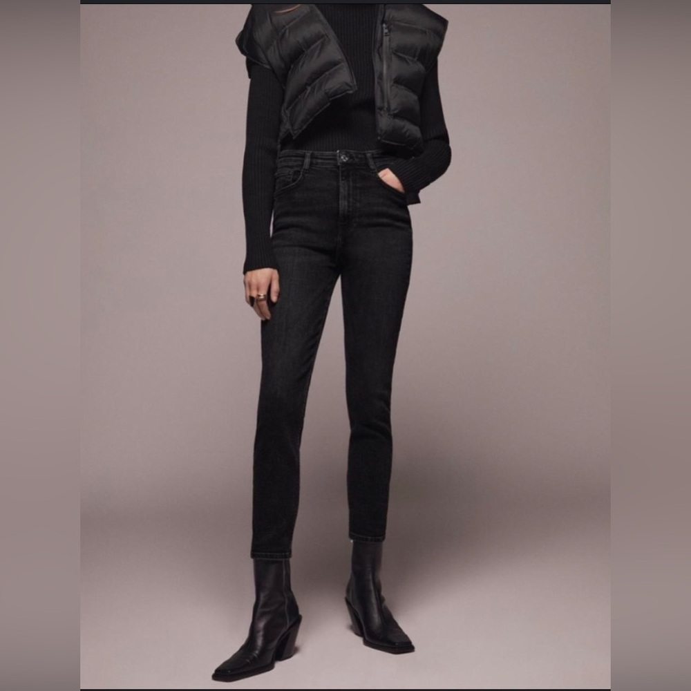 NWT ZARA Faded Black Women's Skinny Jeans
